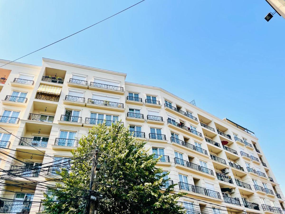 4 Llullat - City Center Apartment Pristina Exterior foto